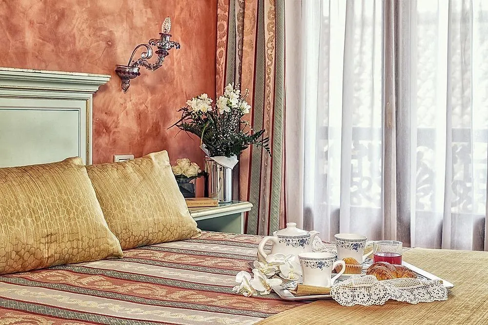 Hotel Firenze Venice Italy