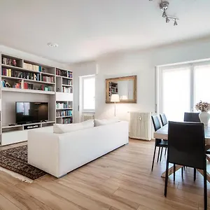 Piazza Roma - The House Of Travelers Como