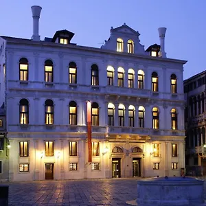 ruzzini-palace.hotelslidodijesolo.com/