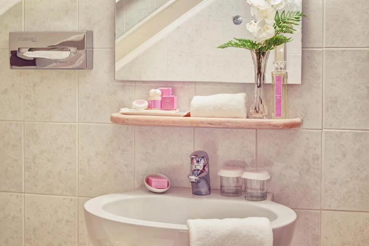 Hotel Firenze Венеция 3*,